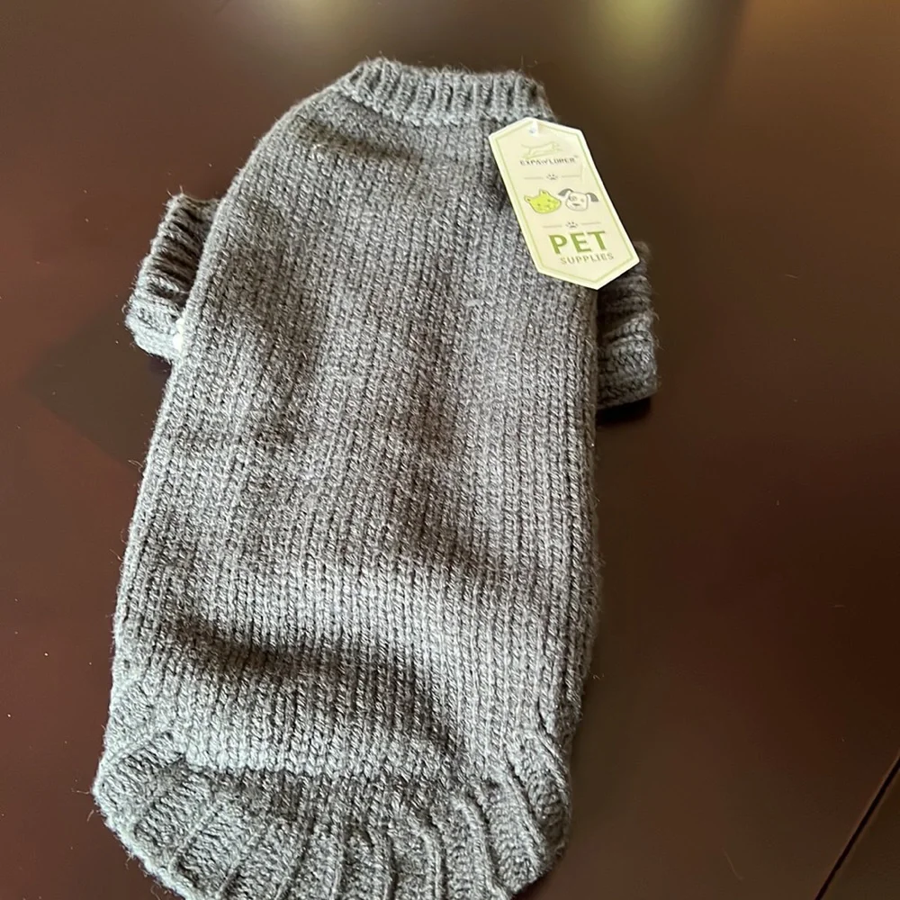 Cat sweater size Small